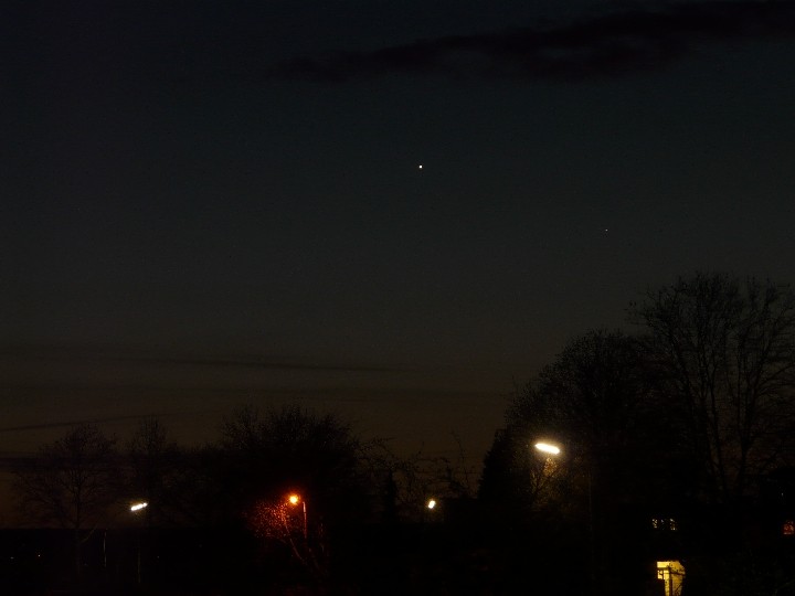 Merkur und Venus am 01.04.2010