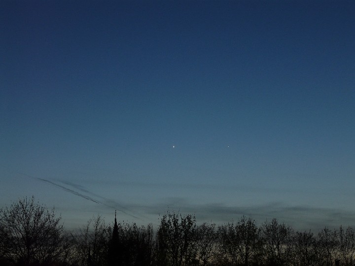 Merkur und Venus am 06.04.2010